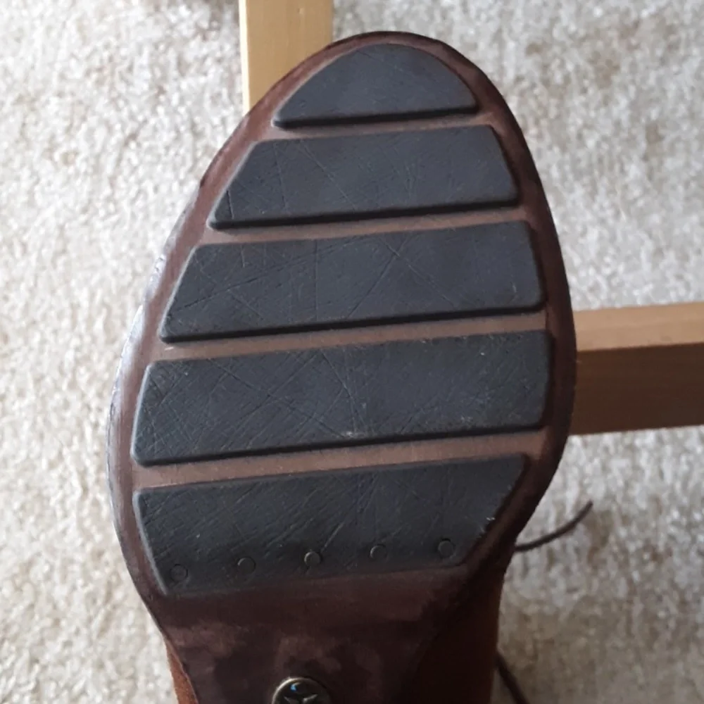 New FRYE BOOTS - Picture 7 of 13